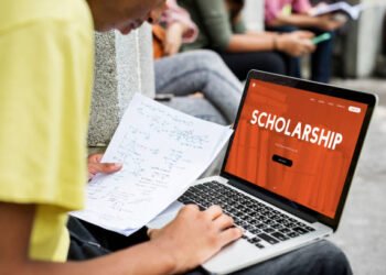 £100,000 UK Scholarships – Application and Requirements for Internationals