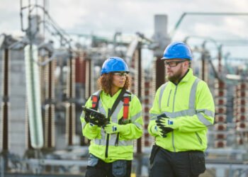 How to Get Sponsored Jobs in the UK Without Experience and Earn Up to $60K Monthly (2026 Guide)